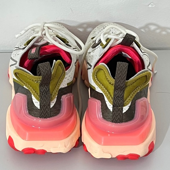 Women's Nike NSW React Vision Summit White Siren Red Ironstone Size 9 - Picture 4 of 6